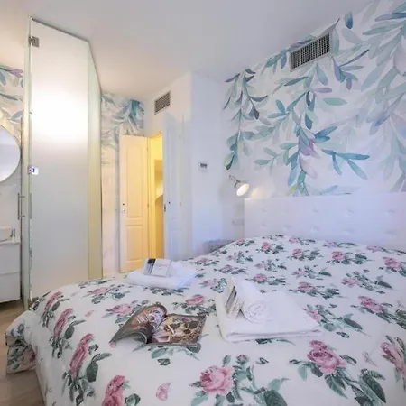 דירה Poolside Cristina