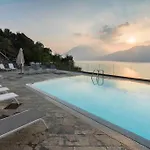 Poolside Cristina Apartment Bellano