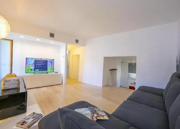 Poolside Cristina Bellano